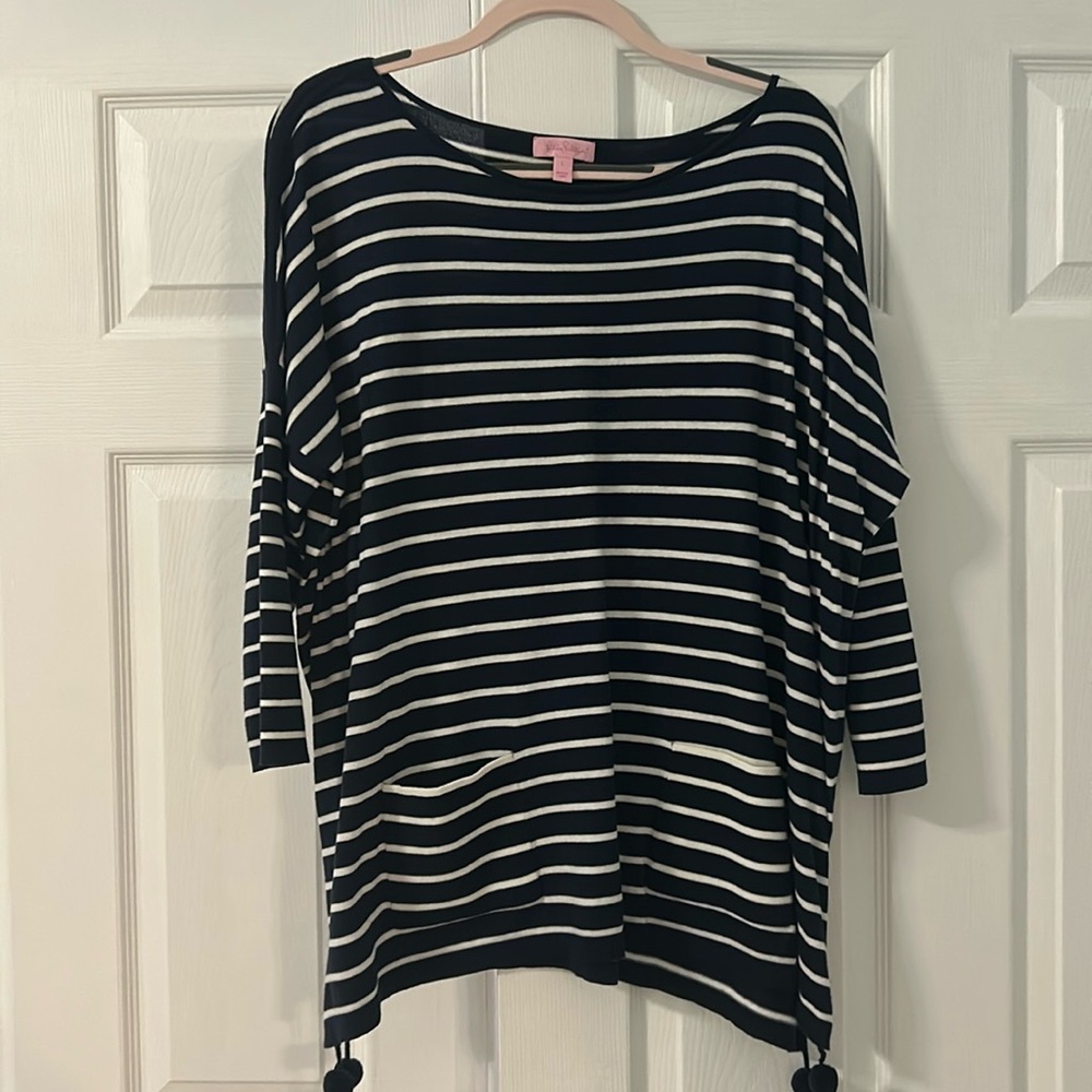 Like New Lilly Pulitzer tunic sweater size large